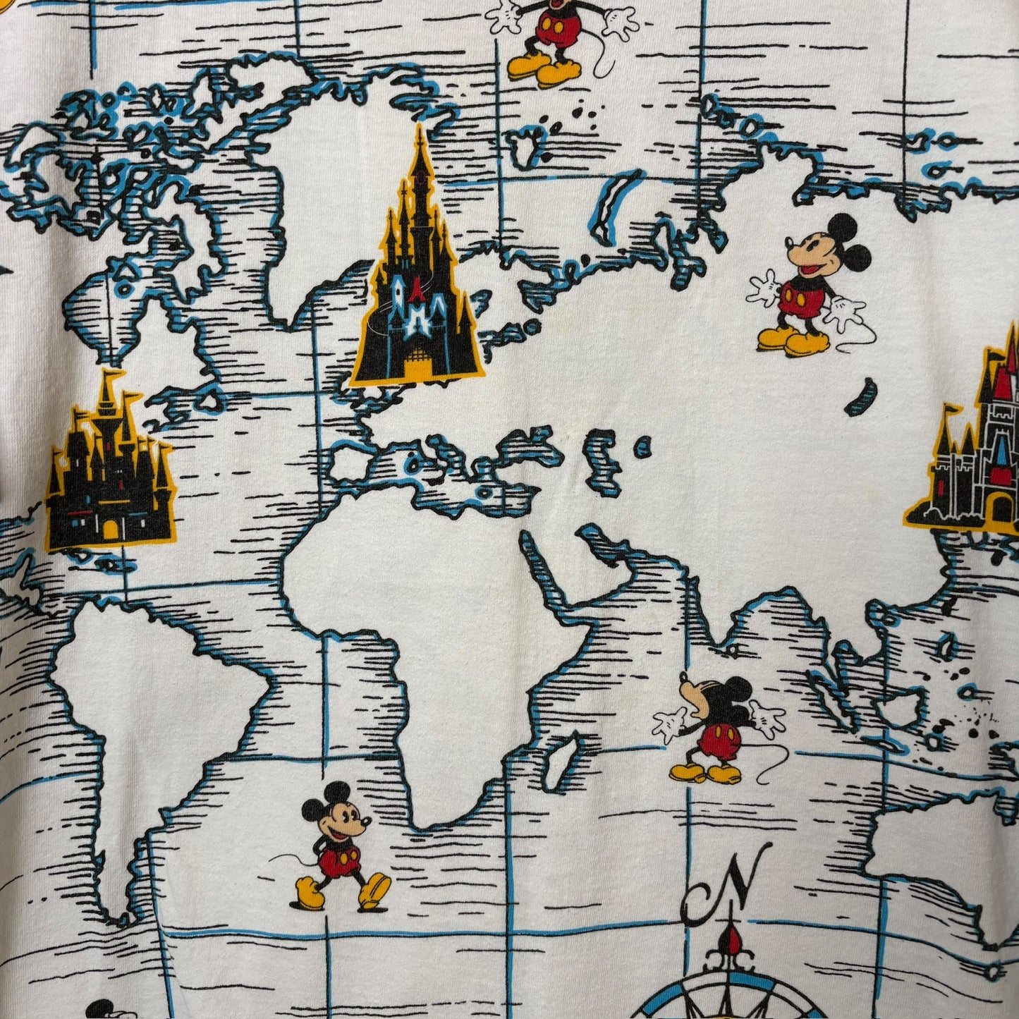 90's Mickey Mouse Map T-shirt Sz XL (A6675)